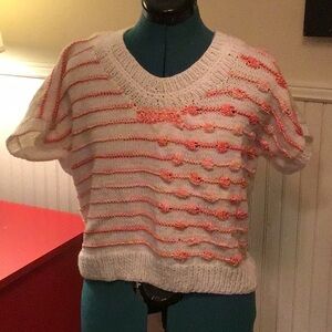 Vintage hand knit short sleeve sweater. Coral and white.